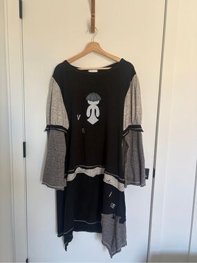VeniceW - Kingdom Dress - (Greyscale) Size L